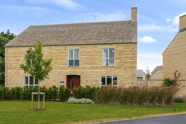Semi-detached house to rent in Richardson Close, Cirencester