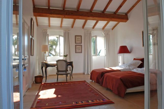 Villa for sale in La Mole, St. Tropez, Grimaud Area, French Riviera
