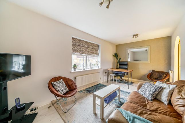 10, Strawberry Court, Deepcut, Camberley photo 2