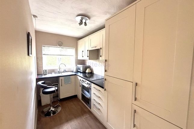 29 Montague Lodge, 95, Rectory Road, Beckenham photo 3