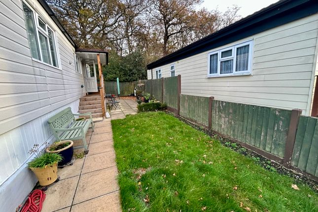 13 Ludgate House, Hornbeam Lane, London photo 4