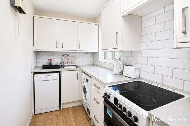 9, York Road, Billericay photo 4