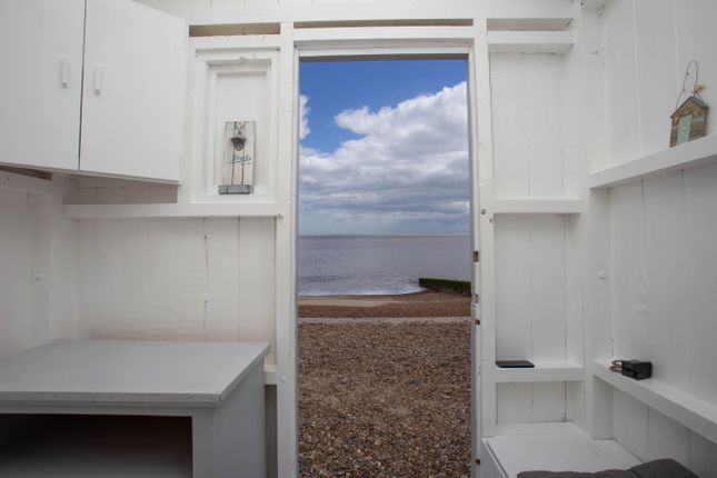 Beach Hut 20 Pier South, Beach hut 20, Felixstowe photo 4