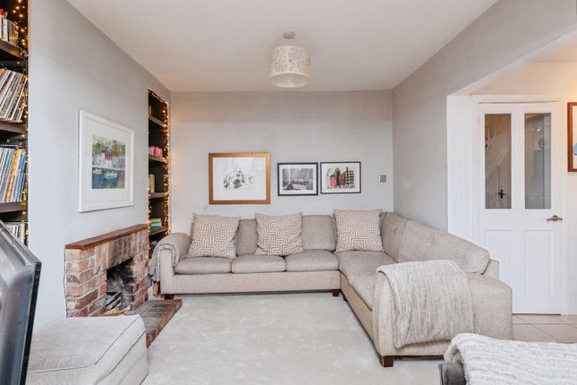 12, Oakfield Drive, Chester photo 3