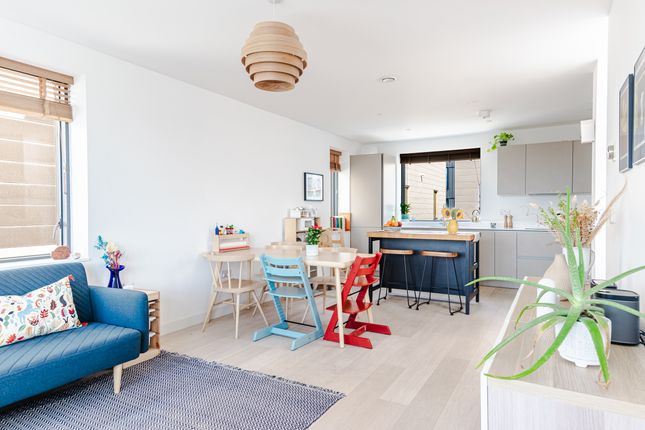 63, Solar Avenue, Leeds photo 4