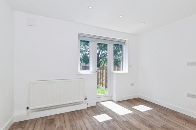 41 Bracken Bank, Ascot, Ascot photo 3