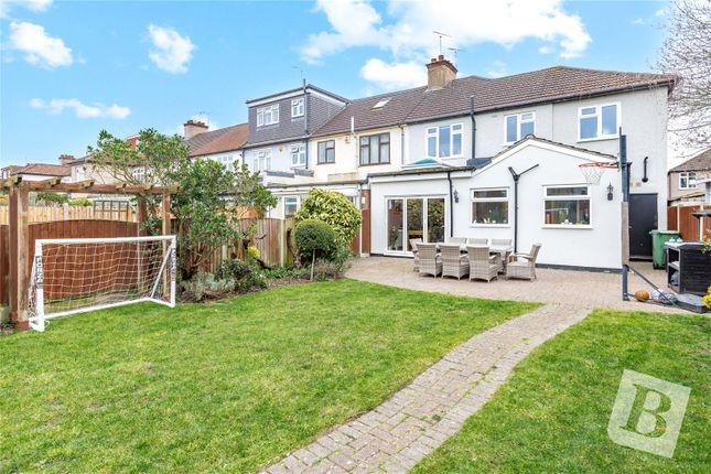 1, Glebe Way, Hornchurch photo 3