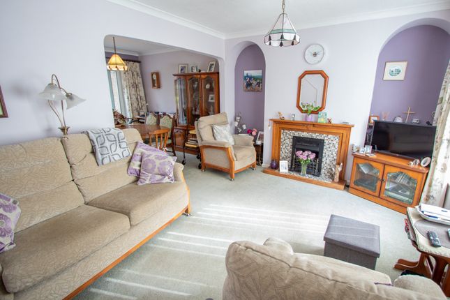 82 Slade Close, Ottery St Mary photo 3