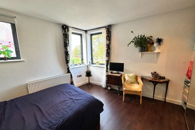 Flat for sale in Confidence House, Manthorp Road, Plumstead, London