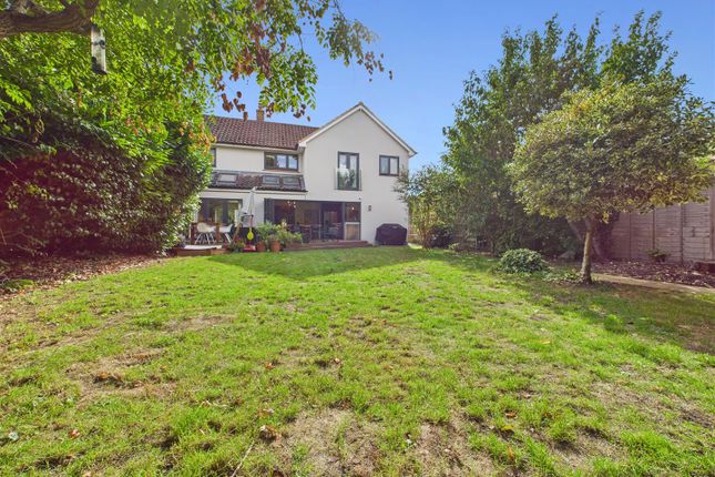 29, Thrupps Lane, Walton-On-Thames photo 2