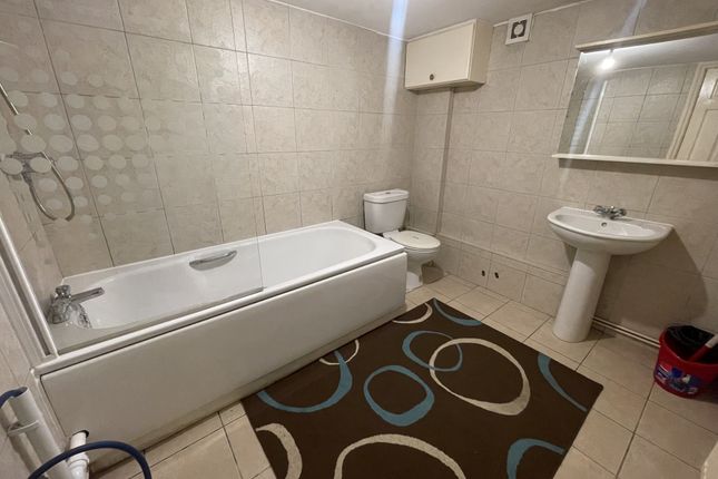 10 Kings Road, Doncaster photo 4