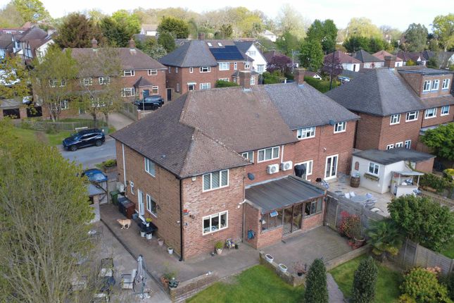 57, Alexandra Road, Borehamwood photo 2