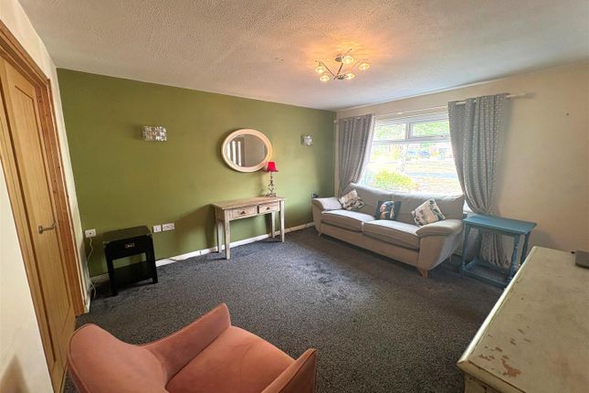 11, Moffat Close, Darlington photo 2