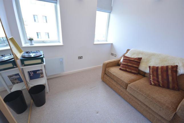11,, Rosebery House, Epsom photo 5