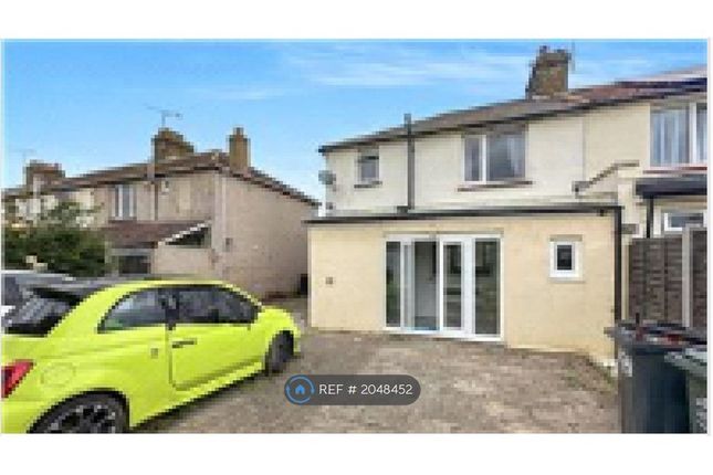 Terraced house to rent in Moore Road, Swanscombe