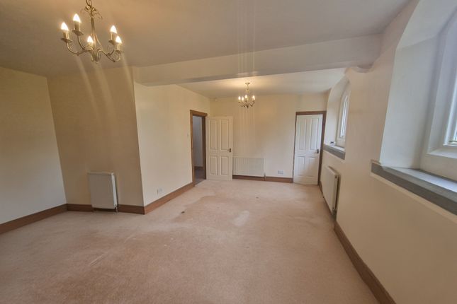 5, Clayton Lane, Bradford photo 3