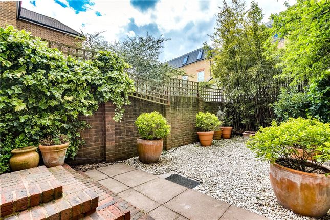 End terrace house to rent in Burlington Road, Parsons Green
