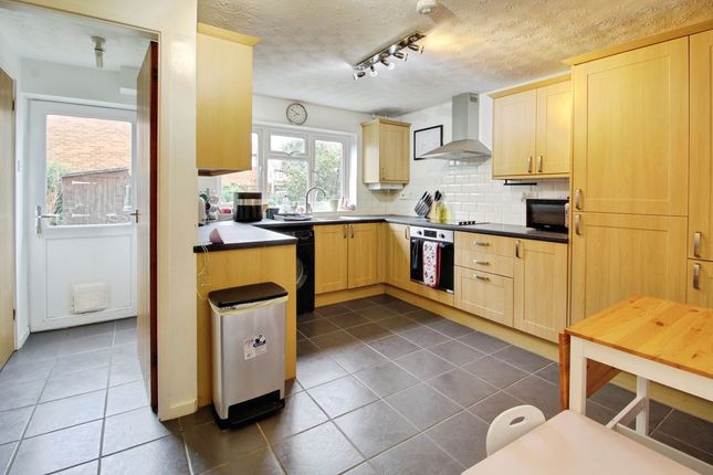 3, Dryden Court, St. Neots photo 4