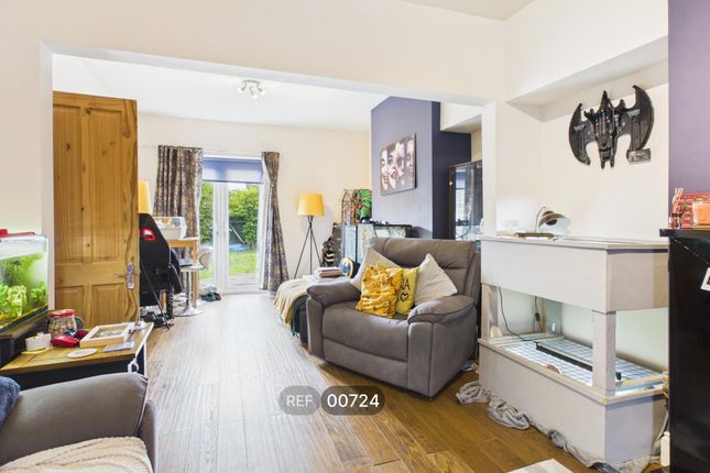 Chestnut Grove, HULL photo 3