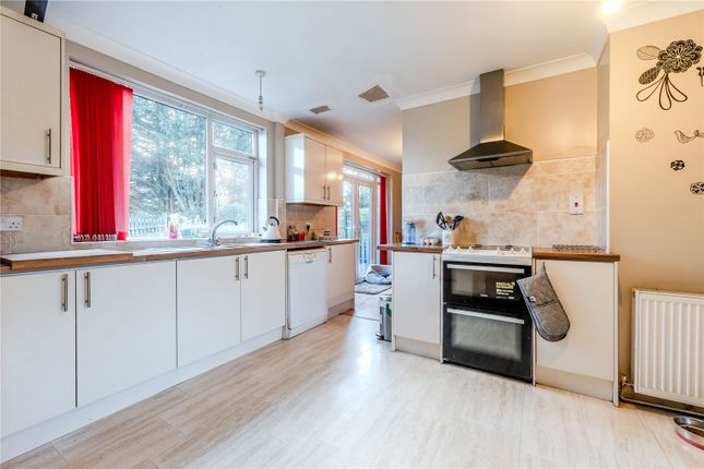 42, Lingfield Approach, West Yorkshire photo 2
