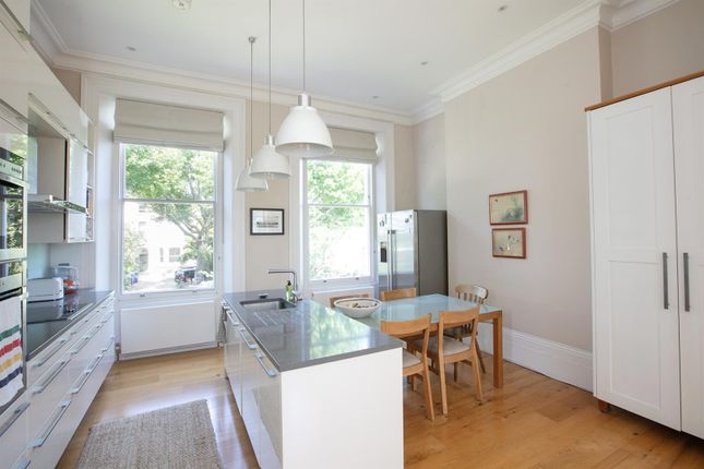 First Floor Flat, 24, Grove Park, London photo 4