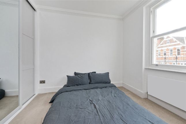 Flat to rent in Cheniston Gardens, London