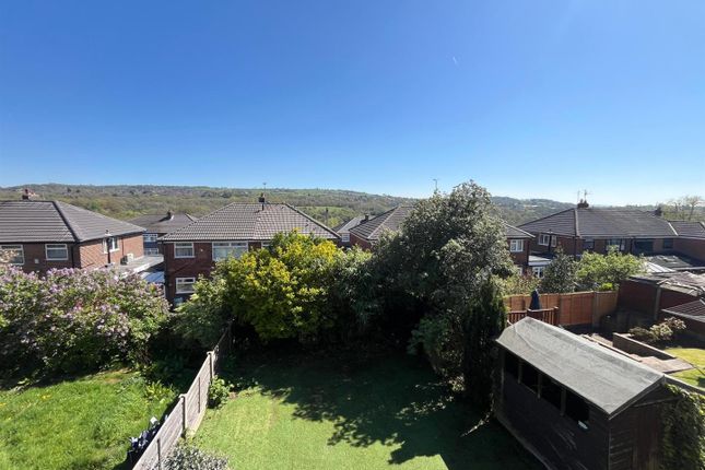 10, Dene Brow, Manchester photo 2