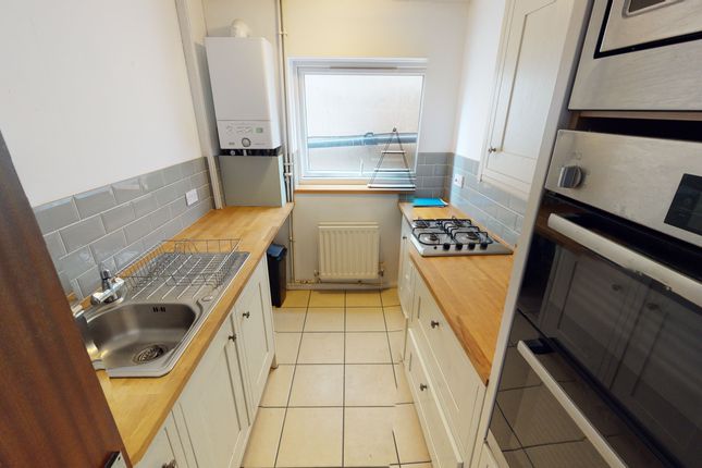 14, Prospect Terrace, Bradford photo 2