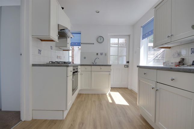 2 Didgemere Cottages, 123, Ramley Road, Lymington photo 3