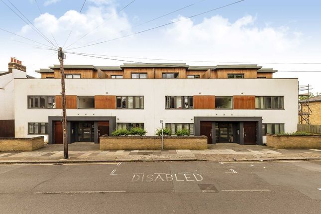 Thumbnail Flat for sale in Mortimer Road, London
