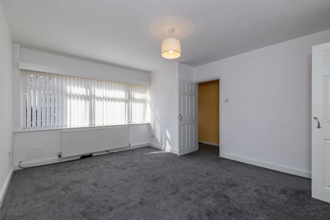 3, Hunters Way, Stoke-on-Trent photo 2