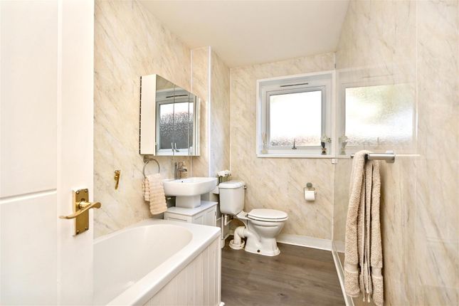 1, Waterford Court, Biddenden Close, Eastbourne photo 4
