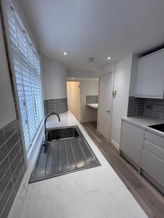 Flat A 18, Norman Terrace, Leeds photo 5