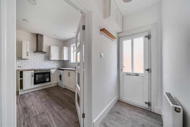 46, Leicester Avenue, Rochford photo 4