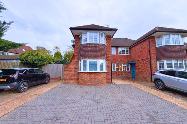 Bab49048-05Ae-42Bf-9B27-9E5Caa9799F9