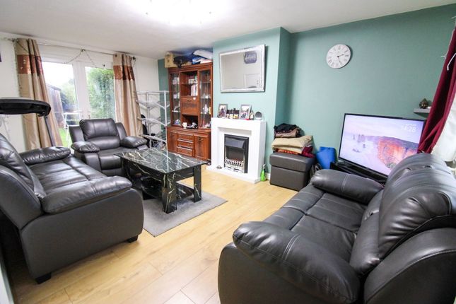 11a, Baines Road, Gainsborough photo 2