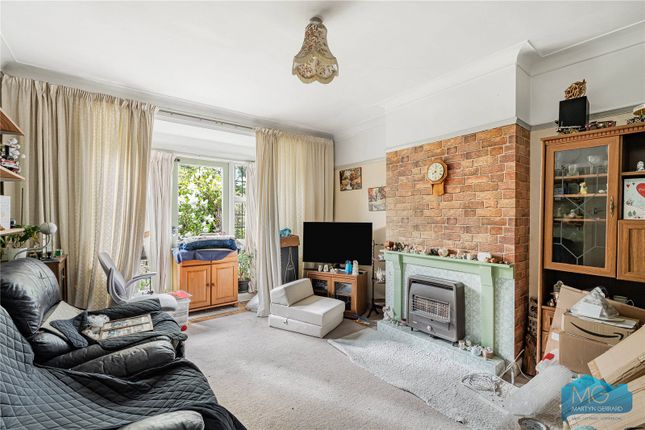 18, Lyndhurst Gardens, London photo 3