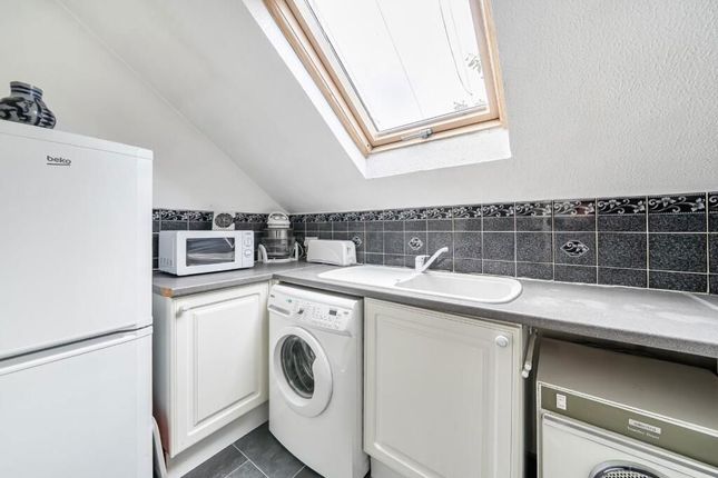 Flat 30 Gorseway, 354 Sea Front, Hayling Island photo 4