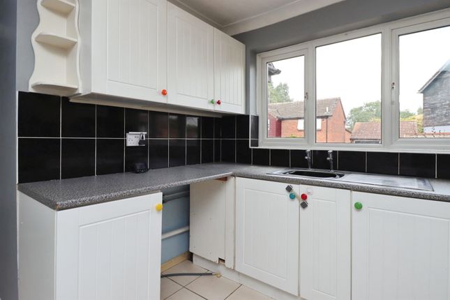 1, Turnberry Court, Wellingborough photo 4