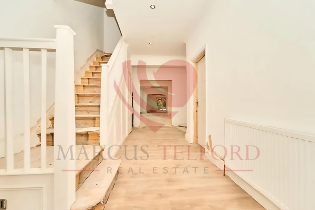 337, Jersey Road, Isleworth photo 3