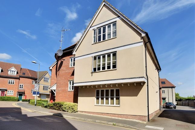 Flat for sale in Weavers Close, Dunmow