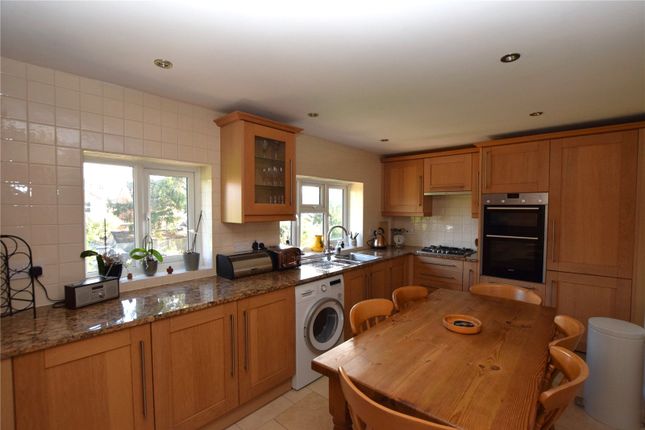 27, Whitedown, Hampshire photo 2