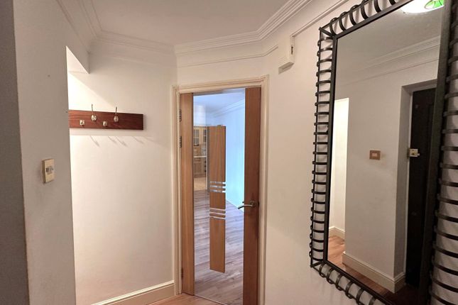 2, Kemsley Chase, Berkshire photo 2