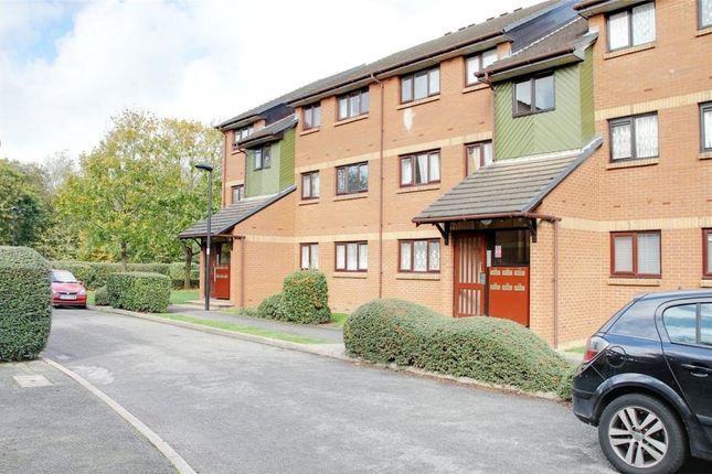 Thumbnail Flat to rent in Maltby Drive, Enfield