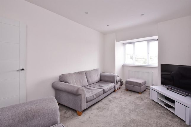 Thumbnail Flat for sale in The Broadway, Mutton Lane, Potters Bar