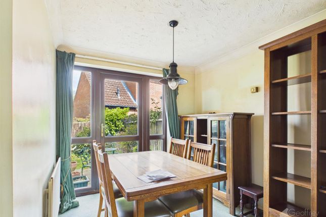 11, Church Mead, Harlow photo 4