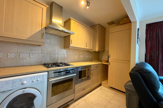 Flat 72, Regent Court, London photo 3