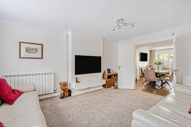 26, Stratton Road, Surrey photo 2