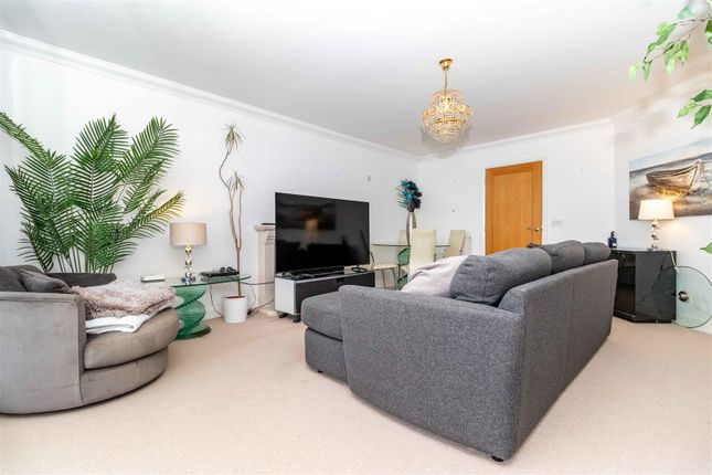 Apartment 34, Warnes, Steyne Gardens, Worthing photo 4