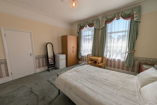 30, St Gabriels Road, London photo 4